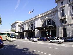 Barcelona França railway station httpsuploadwikimediaorgwikipediacommonsthu