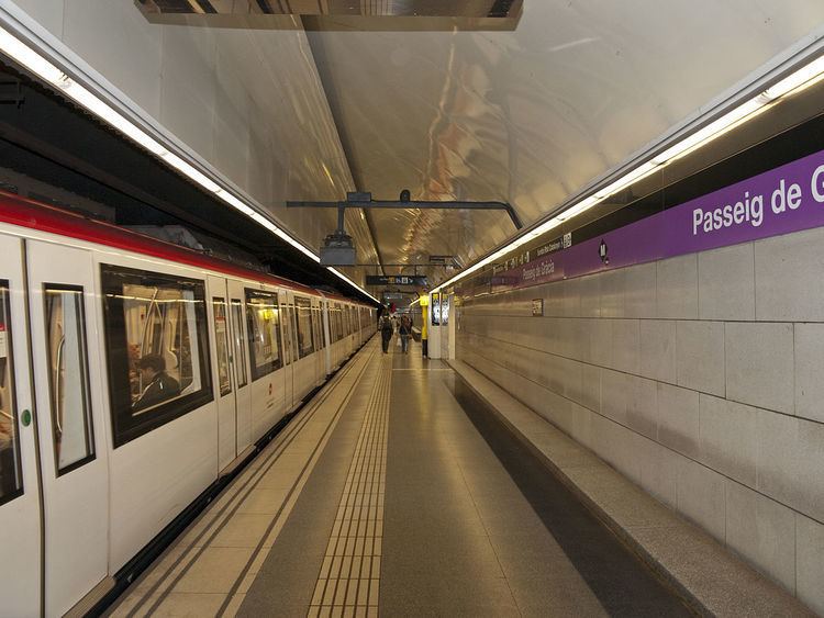 Barcelona Metro line 2