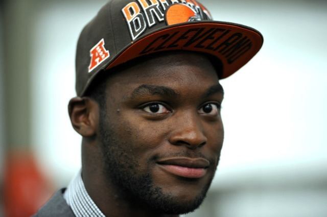 Barkevious Mingo No 6 pick Barkevious Mingo agrees to deal with Browns