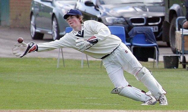 Barney Rogers (Cricketer) playing cricket