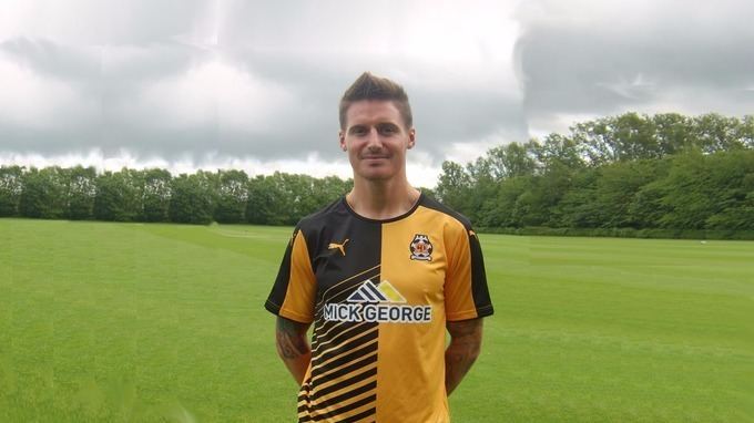 Barry Corr Southend promotion hero signs for Cambridge Anglia ITV