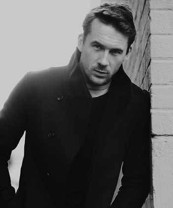 Barry Sloane Where LA Interviews Revenge Star Barry Sloane