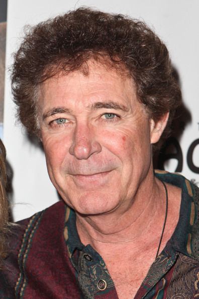 Barry Williams (actor) Barry Williams Photos Opening Night Of quotAvenue Qquot At The
