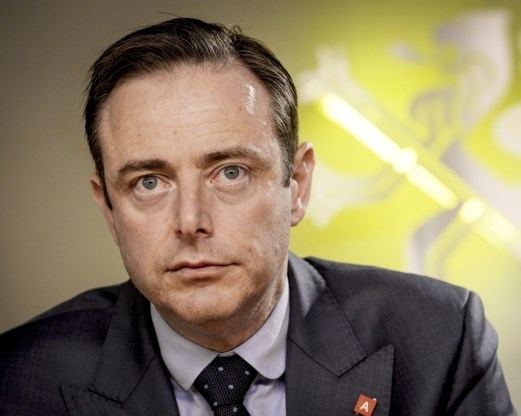 Bart De Wever Bart De Wever bedreigd met kogelbrief De Standaard