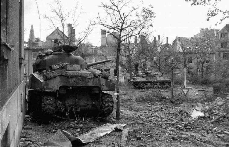 Battle of Aachen 17 October 1944 Germans civilians caught in Battle for Aachen