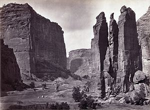Battle of Canyon de Chelly httpsuploadwikimediaorgwikipediacommonsthu