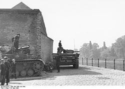 Battle of Maastricht httpsuploadwikimediaorgwikipediacommonsthu