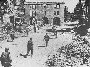 Battle of Nuremberg (1945) httpsuploadwikimediaorgwikipediacommonsthu