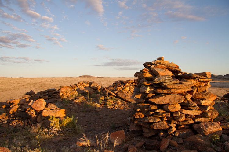 Battle of Sandfontein Photo gallery of luxury lodge and nature reserve in Namibia