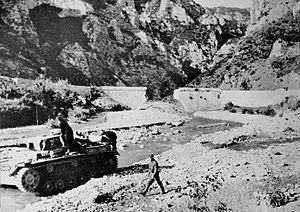 Battle of Thermopylae (1941) httpsuploadwikimediaorgwikipediacommonsthu