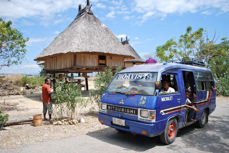 FileTraditional house in Utufalu Laga Baucau districtjpg