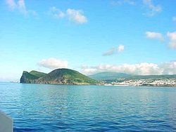 Bay of Angra httpsuploadwikimediaorgwikipediacommonsthu