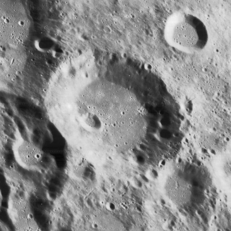 Bayer (crater)