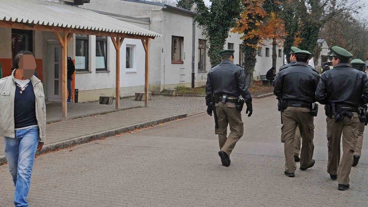 Bayern-Kaserne Razzia der Polizei bei Sicherheitsfirma Drogenhandel in der