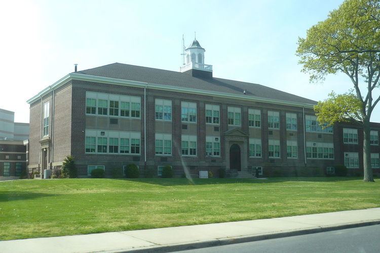Bayport-Blue Point High School