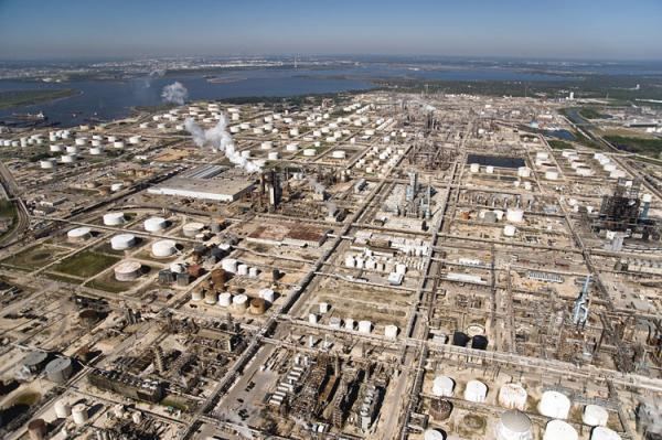 Baytown Refinery CENHS Rice Melissa Teng and Emily Hughes Report on a Tour of