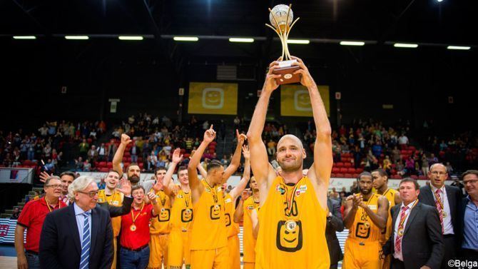 BC Oostende Oostende pakt eerste trofee van het seizoen
