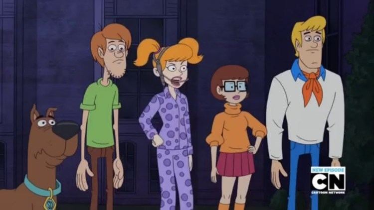 Be Cool, Scooby-Doo! Be Cool ScoobyDoo Daphne39s Slumber Party Hijinks YouTube