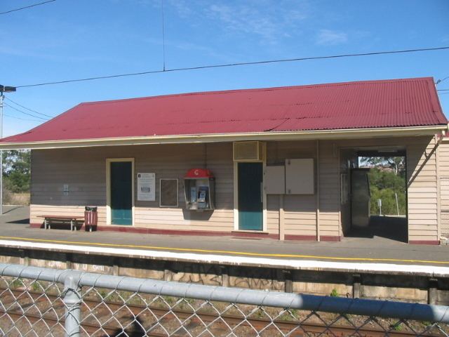 Beaconsfield railway station, Melbourne