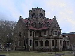 Beauregard Parish Jail httpsuploadwikimediaorgwikipediacommonsthu
