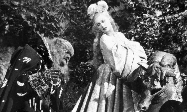 Beauty and the Beast (1946 film) La Belle et la Bte vs Disneys Beauty and the Beast Mana Pop