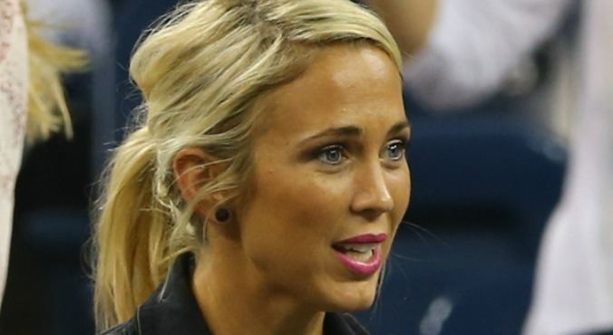 Bec Hewitt Bec Hewitt has changed her hair colour again