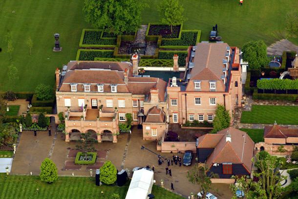 Beckingham Palace David and Victoria Beckham to host charity auction at Beckingham Palace