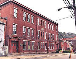 Bedford School (Pittsburgh, Pennsylvania) httpsuploadwikimediaorgwikipediacommonsthu