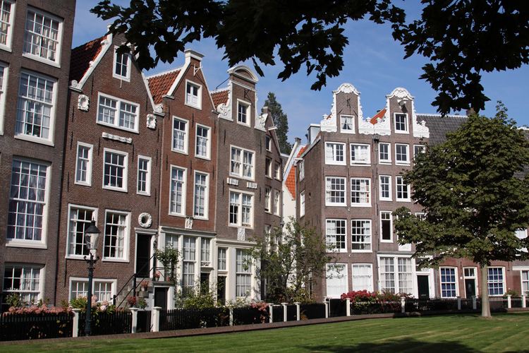 Begijnhof, Amsterdam FileBegijnhof Amsterdam2jpg Wikimedia Commons