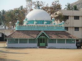 Begumpur Mosque, Dindigul httpsuploadwikimediaorgwikipediacommonsthu