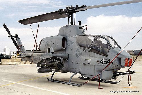 Bell AH-1 Cobra Bell AH1 Cobra Bell AH1W Super Cobra BuNo 165049 Hollom Flickr