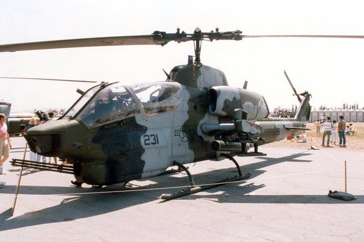 Bell AH-1 SuperCobra Bell AH1W SuperCobra close support and attack helicopter