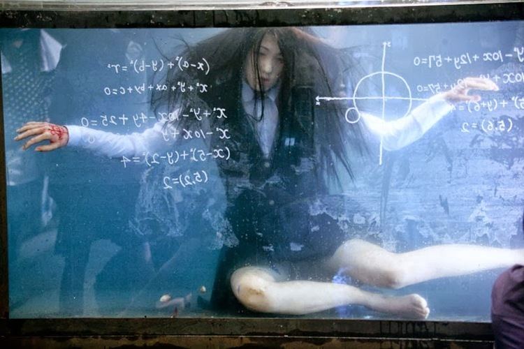 Bell Hoppy movie scenes Death by fishtank is only one of the famous scenes in Death Bell a favorite Korean horror flick Photo CultureView com 