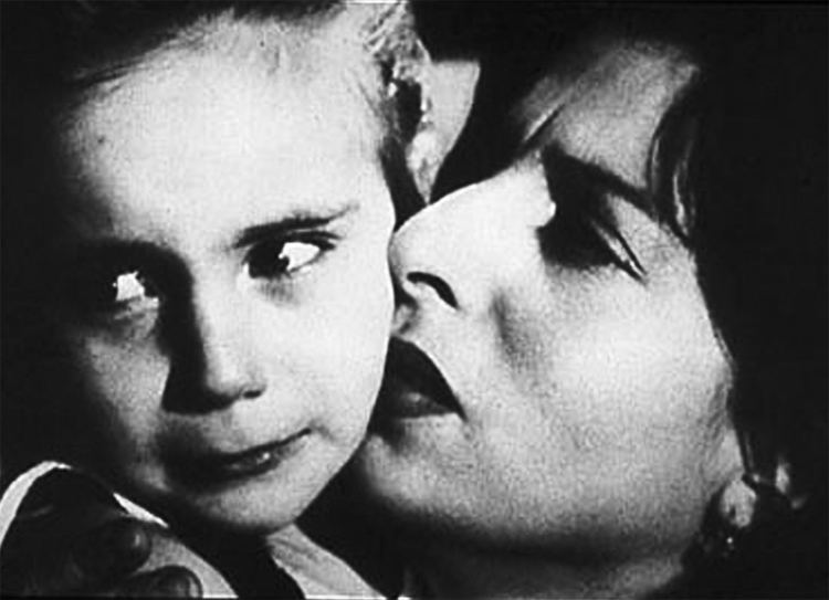 Bellissima (film) bellissima film di Luchino Visconti con Anna Magnani Cinema