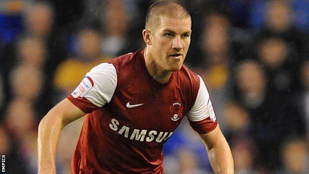 Ben Chorley BBC Sport Transfer window Portsmouth sign defender Ben