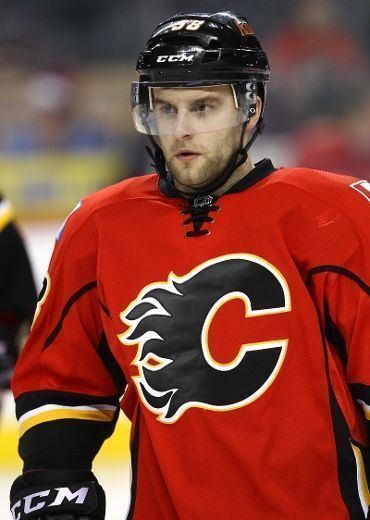Ben Hanowski Flood sends Calgary Flames prospect Ben Hanowski to higher