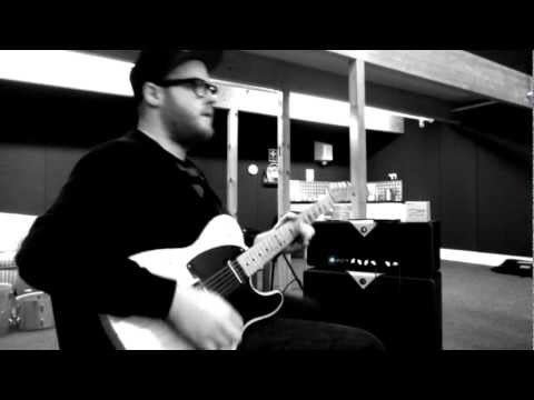 Ben Jones (musician) Ben Jones Sneaky rehearsal guitar solo clip YouTube