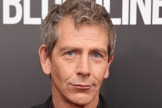 Ben Mendelsohn Bloodline Star Ben Mendelsohn Tells Us Why He Offered to Have His