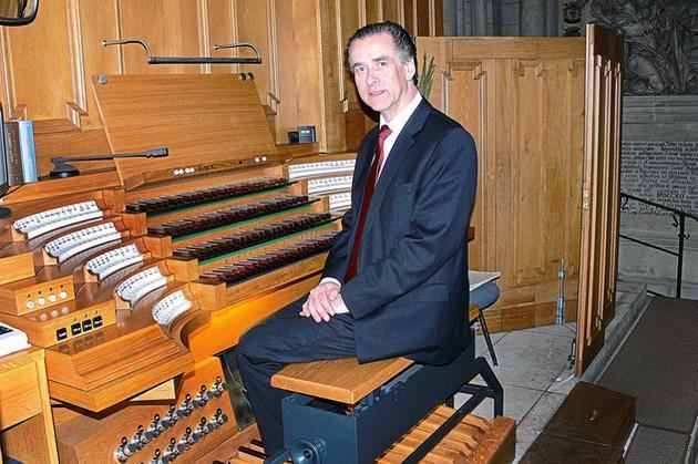 Ben van Oosten Ben van Oosten brilliert an der Domorgel