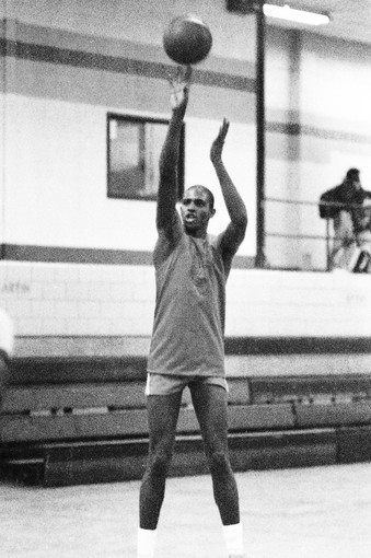 Ben Wilson playing basketball