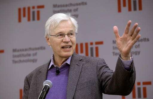 Bengt Holmström For showing how contracts work best two economists win Nobel