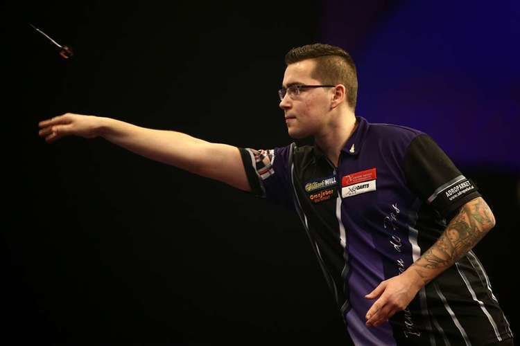 Benito van de Pas Other Benito van de Pas beats Dave Chisnall at PDC World