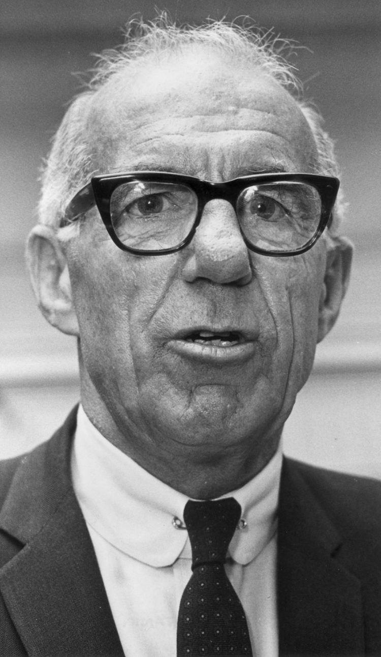 Benjamin Spock wwwignoredpoliticalrealitycomwpcontentuploads