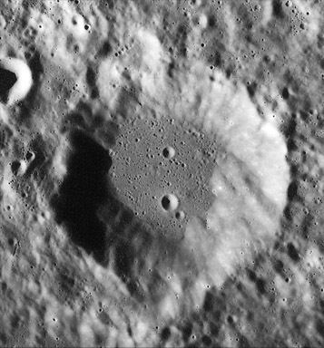 Bergstrand (crater)