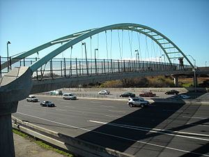 Berkeley I-80 bridge httpsuploadwikimediaorgwikipediacommonsthu