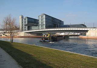 Berlin-Spandau Ship Canal httpsuploadwikimediaorgwikipediacommonsthu
