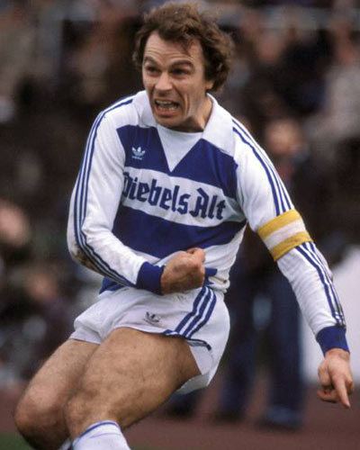Bernard Dietz  Autogrammkarte FC Schalke 04 1983-84 Original Signiert 