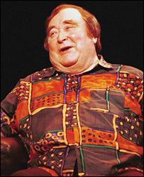 Bernard Manning newsimgbbccoukmediaimages43066000jpg43066