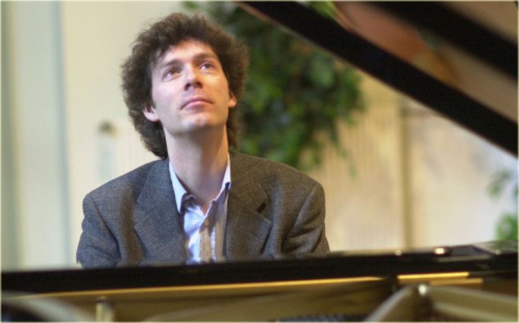 Bernd Glemser Bernd Glemser Piano Short Biography