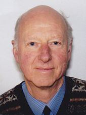 Bernhard Kadenbach httpsuploadwikimediaorgwikipediacommonsthu
